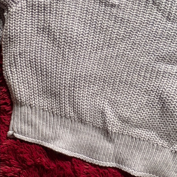 H&M lilac / lavender v-neck knitted sweater - Picture 5 of 8